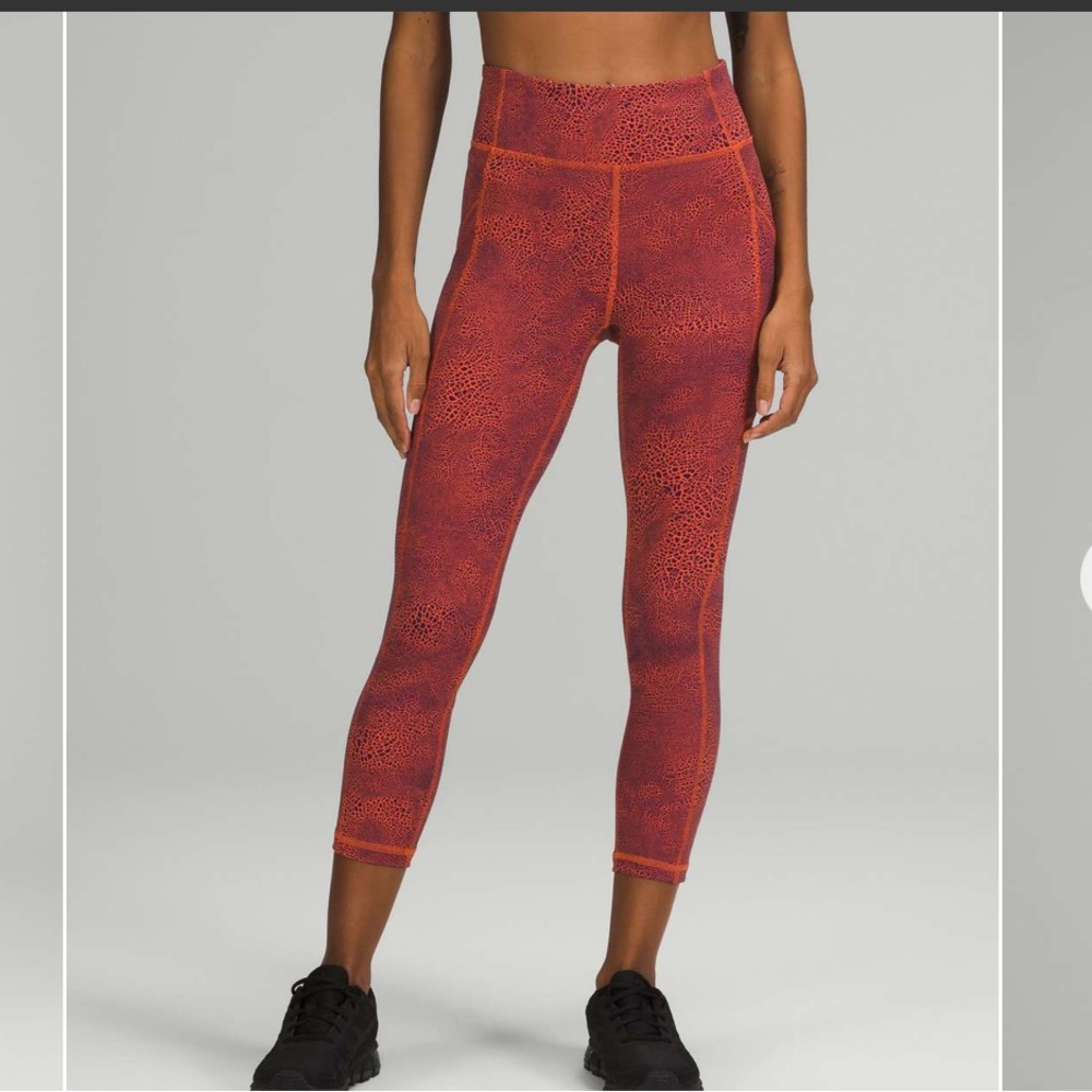 Lululemon Invigorate High-Rise Crop 23" leggings